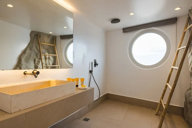Mini, Suite, 2 Queen Beds, Caldera View, Sofa, Plunge Pool، Rocabella Deluxe Suites And Spa 8/9