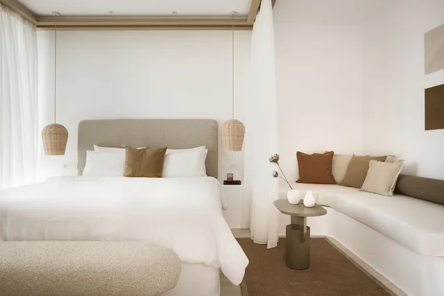 Pool, Superior, Suite, Queen Bed, Sea View, Mykonos Flow - Super Paradise 3/10