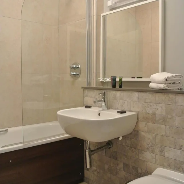 Room, Triple, Terrace, Causeway Hotel 6/6