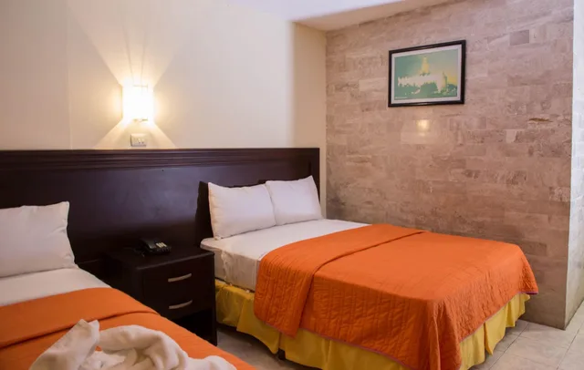 غرفة ثلاثية، Hotel Ambassador Merida 3/10