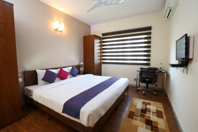 شقة بسرير مزدوج، CREST EXECUTIVE SUITES 1/2