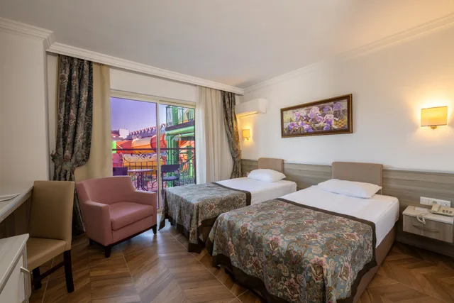 Room, Single, Double Bed, Lateral Side Sea View، Crystal Aura Aqua Collection 5/7