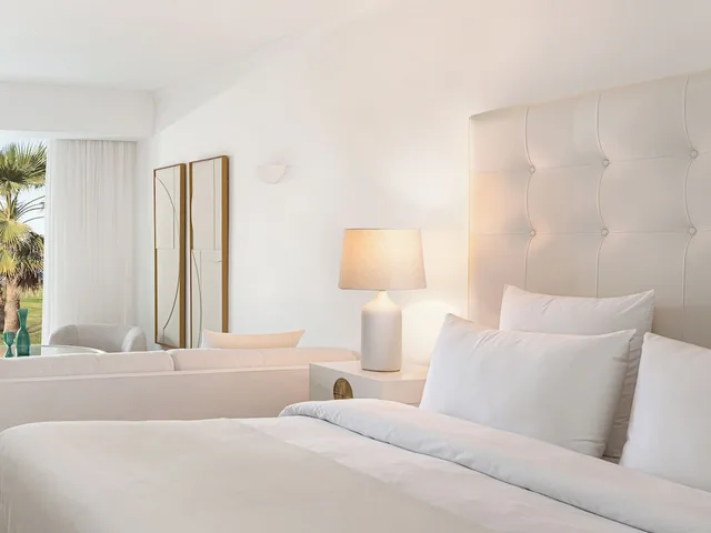بنغل سوبيريور عائلي بسرير مزدوج بإطلالة على الحديقة مع أريكة، Creta Palace, A Resort to Live 3/7