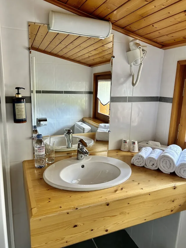 غرفة كومفورت مفردة بسرير مزدوج، Hotel Les Prodains 2/2