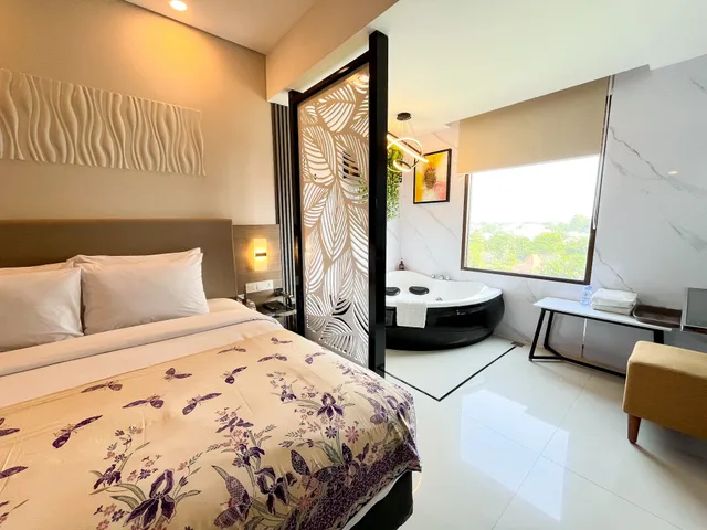 غرفة تنفيذية بجاكوزي، VERSE HOTEL CIREBON 1/4