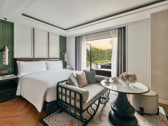 Classic, King Bed, Outdoor Jetted Tub, Terrace، InterContinental Chiang Mai Mae Ping an IHG Hotel 1/2
