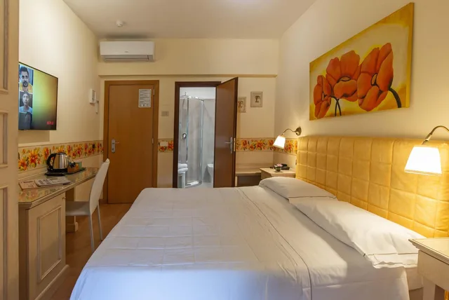 غرفة صغيرة مزدوجة بشرفة، Hotel Jane 2/10