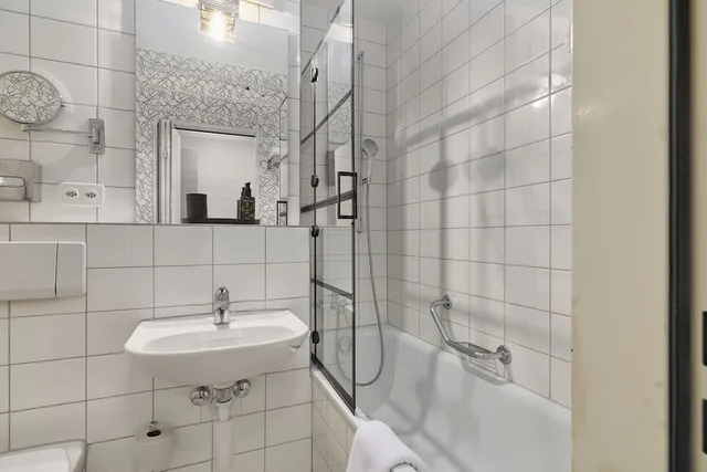 River, Junior Suite, Twin Beds, Sofa, Sorell Hotel Merian 9/10
