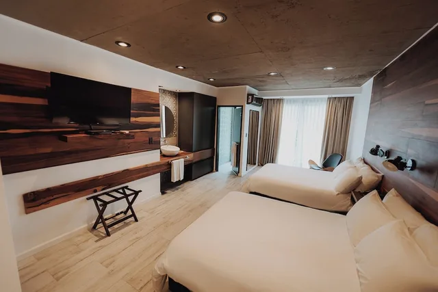 غرفة بريميوم بسريرين كوين بإطلالة على المدينة، La Urumpta Hotel by AKEN Mind 5/7