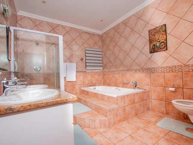 جناح فاخر، Bophirima Boutique Hotel 2/2