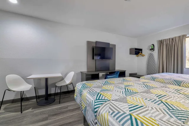 Room, 2 Double Beds, Kitchen, Smoking, Studio6 Little Rock, AR - South 1/8