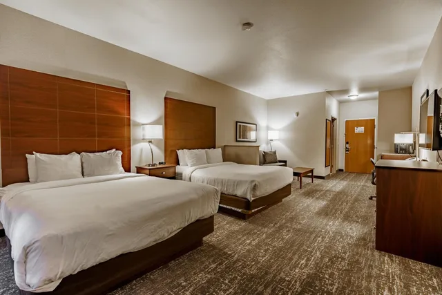 جناح بسريرين كوين، Cobblestone Suites Ripon 1/3