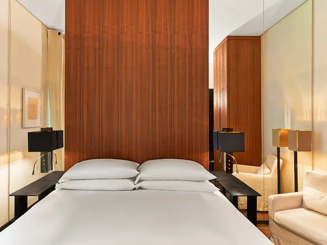 غرفة بريستيج مفردة، Le Metropolitan Paris Tour Eiffel, a Tribute Portfolio Hotel 1/4