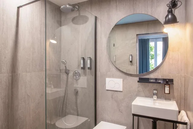 غرفة بريميوم بسرير مزدوج، Hotel De La Porte Doree 8/9