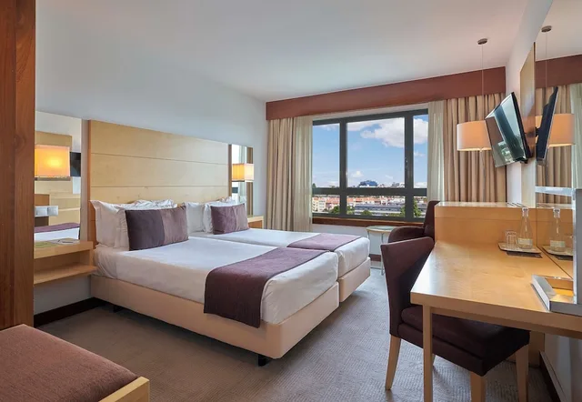 غرفة تنفيذية بسرير مزدوج بإطلالة على المدينة، Hotel Acores Lisboa 2/4