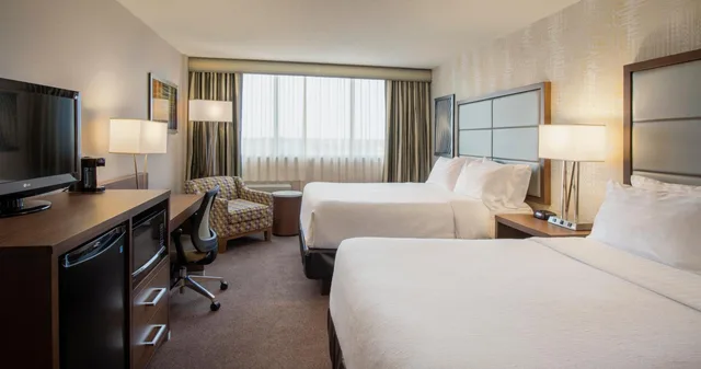Room, 2 Queen Beds, High Floor, Holiday Inn Winnipeg South 2/4