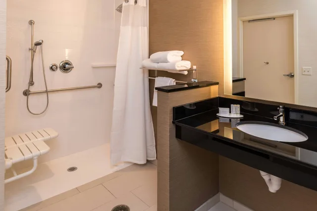 Room, King Bed, Fairfield Inn Suites By Marriott Orlando East Ucf Area 4/6