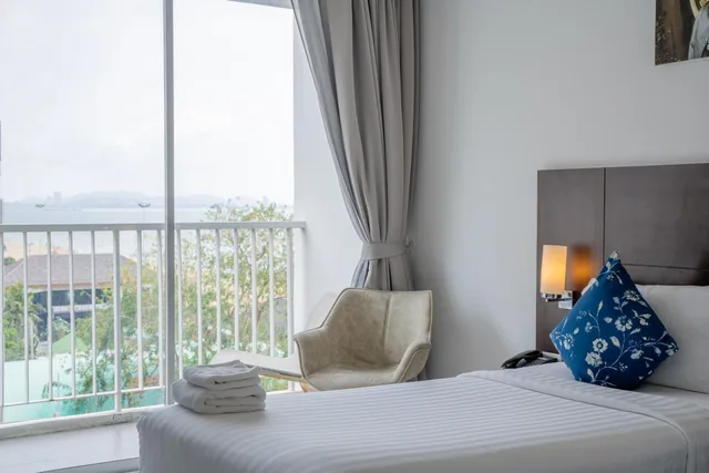 غرفة بسرير مزدوج بإطلالة جزئية على البحر، Rodina Beach Hotel 2/10