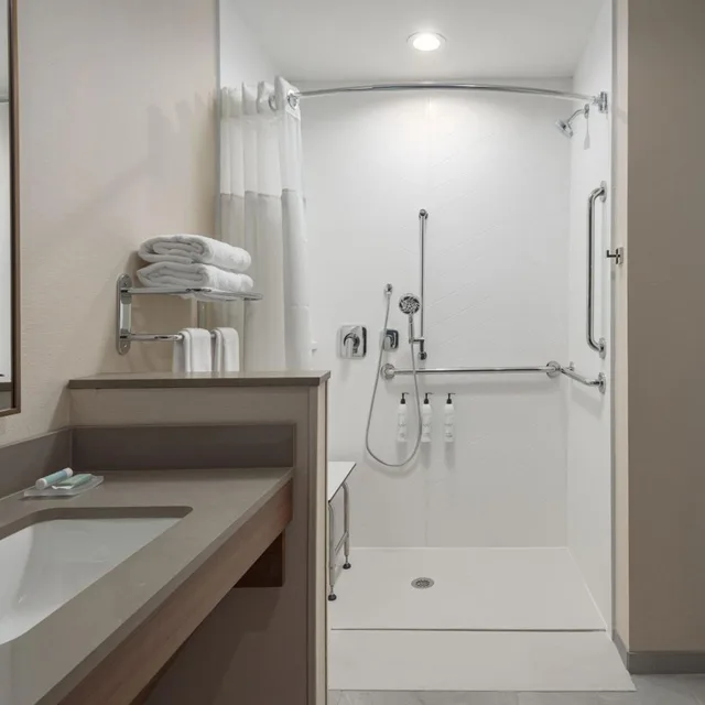 غرفة بسريرين كوين، Fairfield by Marriott Inn & Suites Cullman 2/2