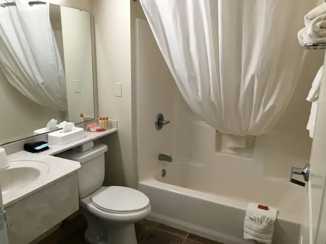 غرفة بسرير كينج، Aspen Hotel Soldotna 2/2