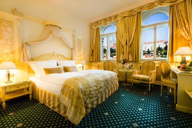 Senior, Deluxe، Luxury Family Hotel Royal Palace 1/1
