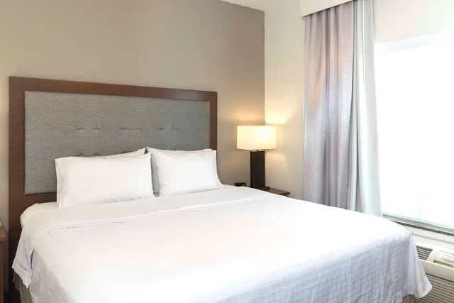 جناح بسرير كينج بغرفة نوم واحدة لذوي الإعاقة، Homewood Suites By Hilton Indianapolis Airport Plainfield 1/3