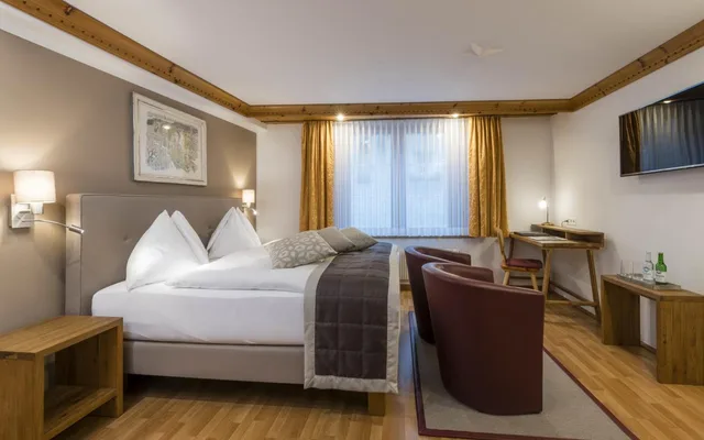 Superior, Double Bed, ROMANTIK HOTEL STERN 5/10