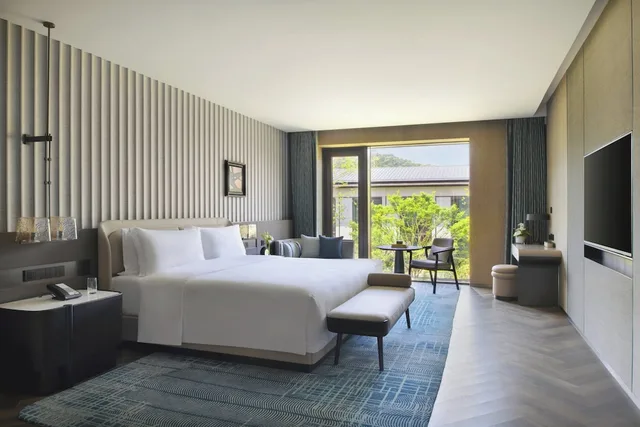 جناح بسرير كينج بغرفة نوم واحدة، Intercontinental Xiangyang 2/3