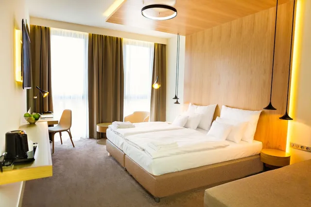 Deluxe, Triple, Single Bed, Queen Bed, Hotel Golf Prague 2/7