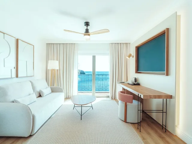 جناح جونيور بسريرين منفصلين مع أريكة، Hyatt Ziva Madeira 6/9