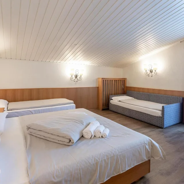 غرفة رباعية في الملحق، Hotel Intermonti 7/10