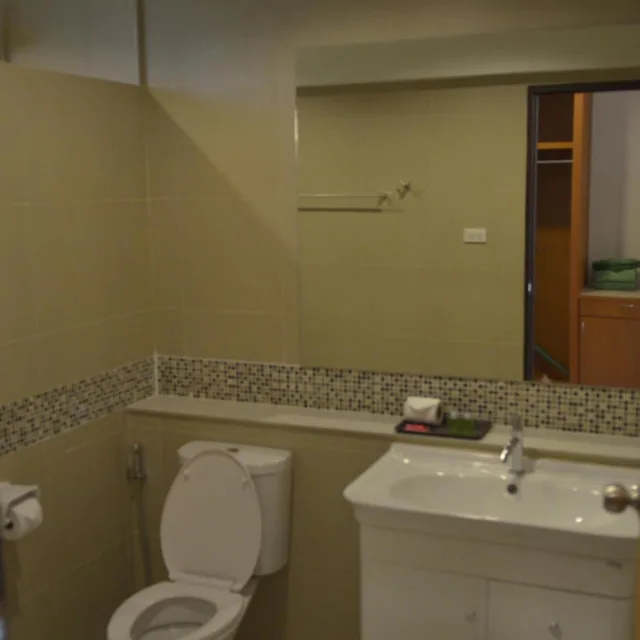 بنغل، Nakara Long Beach Resort 4/5
