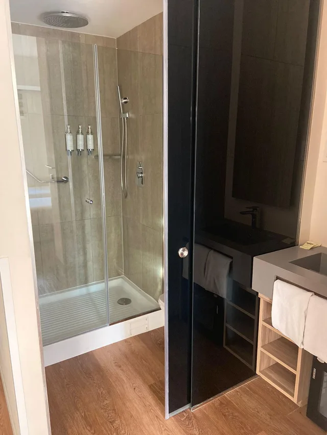 غرفة تنفيذية بسرير مزدوج، Nodo Hotel 4/5