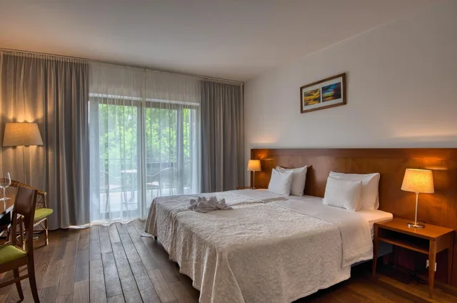 Room, Triple, Bathtub, Tisza Balneum Thermal Hotel 3/7