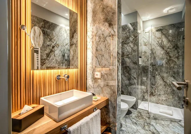 جناح بشرفة، DBH Duomo Boutique Hotel Lake Como 5/6