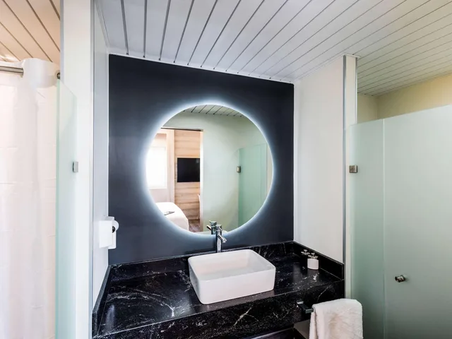 جناح بسرير كينج، Ibis Torreon 6/8