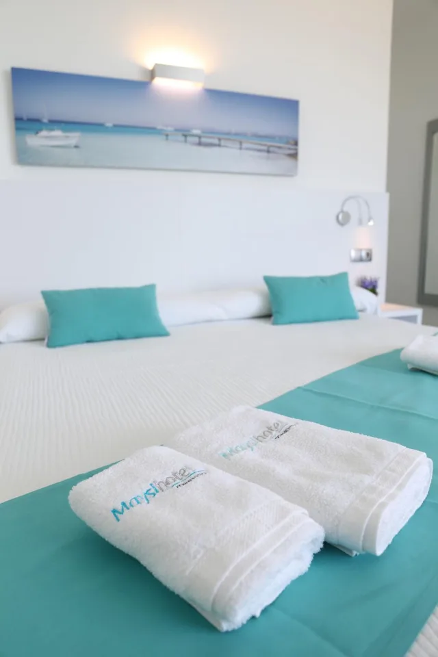 غرفة ثلاثية بشرفة، Hostal Maysi 2/6