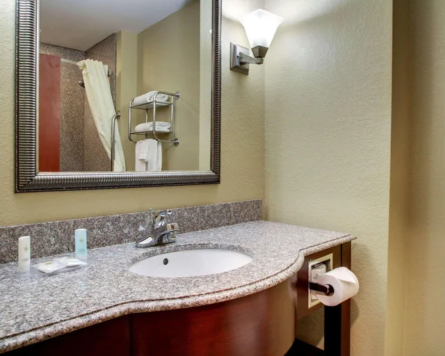 غرفة بسريرين كوين، Comfort Inn & Suites Clinton - Jackson West 4/5