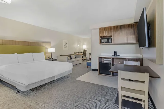 غرفة بسرير كينج لذوي الإعاقة، Country Inn & Suites by Radisson, Vallejo Napa Valley, CA 1/10