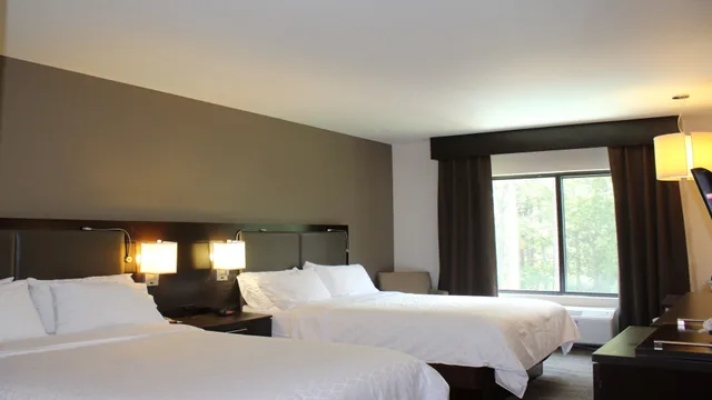 غرفة بسريرين كوين، Holiday Inn Express Hotel & Suites Rockingham 2/5