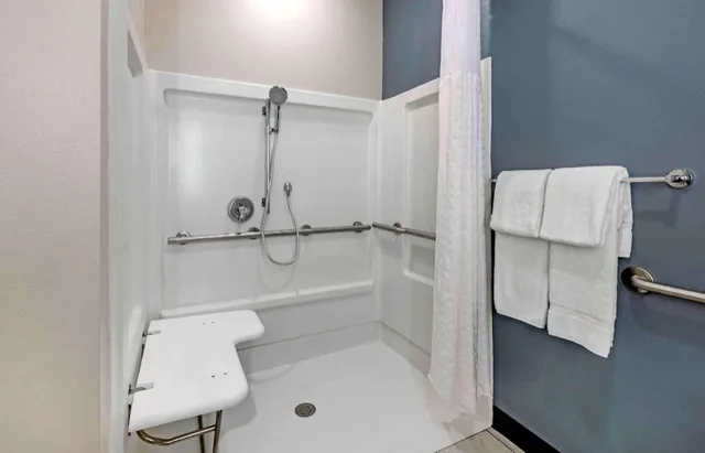 Studio, 2 Queen Beds, Accessible, Extended Stay America Premier Suites - Providence - East Providence 4/4