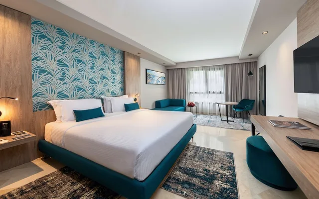 غرفة بزنس بسرير كينج، Golden Tulip el Mechtel 2/4