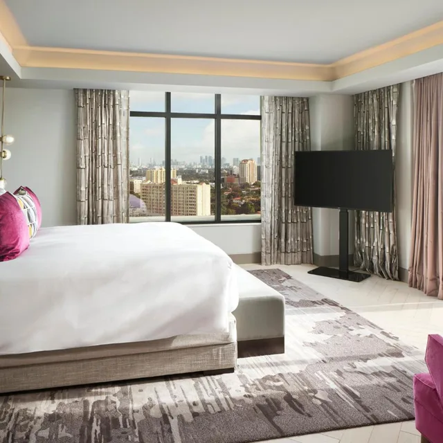 جناح، Loews Coral Gables Hotel 2/3