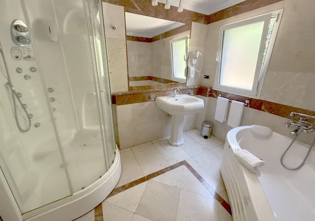 جناح بإطلالة على الشاطئ بغرفتي نوم بمسبح خاص، Holiday Club Playa Amadores 3/3