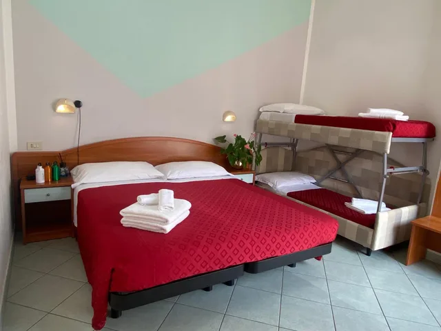غرفة رباعية، Hotel Villa Caterina 7/10