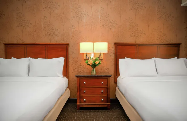 جناح بثلاثة أسرّة، Embassy Suites by Hilton Austin Downtown South Congress 3/3