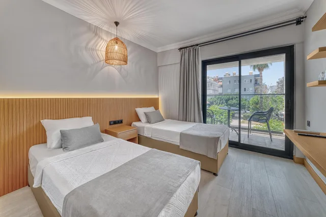 غرفة كلاسيكية مفردة بشرفة، Hildegard Hotel 12/12