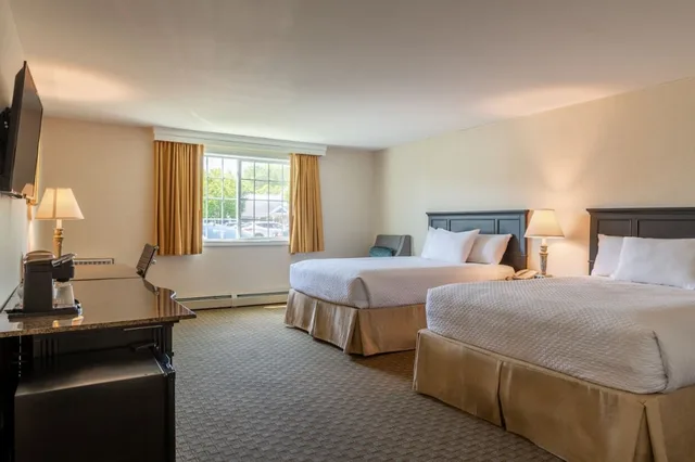 Superior, 2 Queen Beds, Ogunquit Hotel 4/10