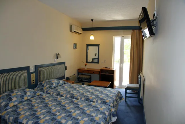 غرفة ثلاثية، Astron Hotel KOS 3/6