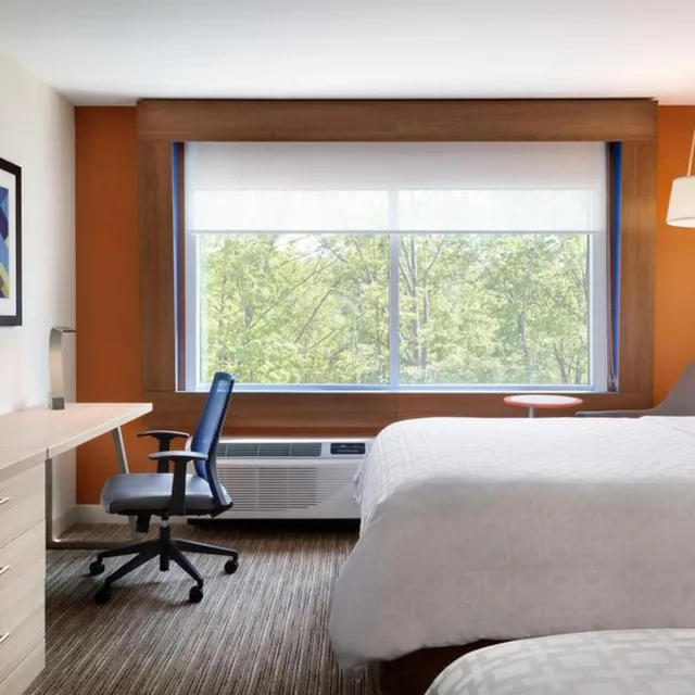 غرفة بسريرين منفصلين لذوي الإعاقة، Holiday Inn Express Hotel Suites Texas City 2/2